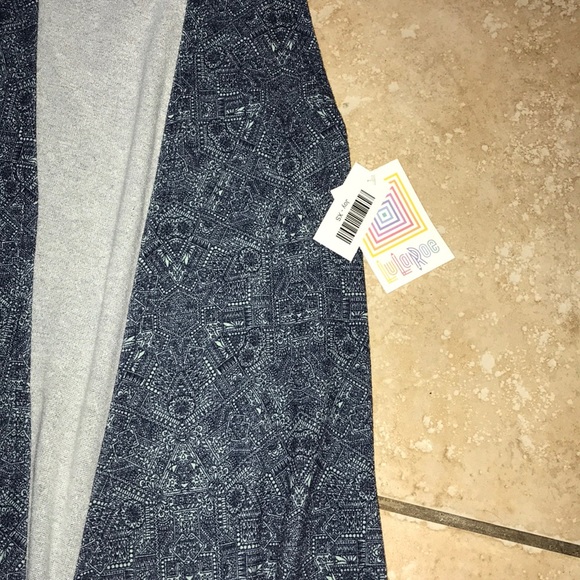 LuLaRoe Joy Cardigan NWT Size XS - Picture 2 of 2